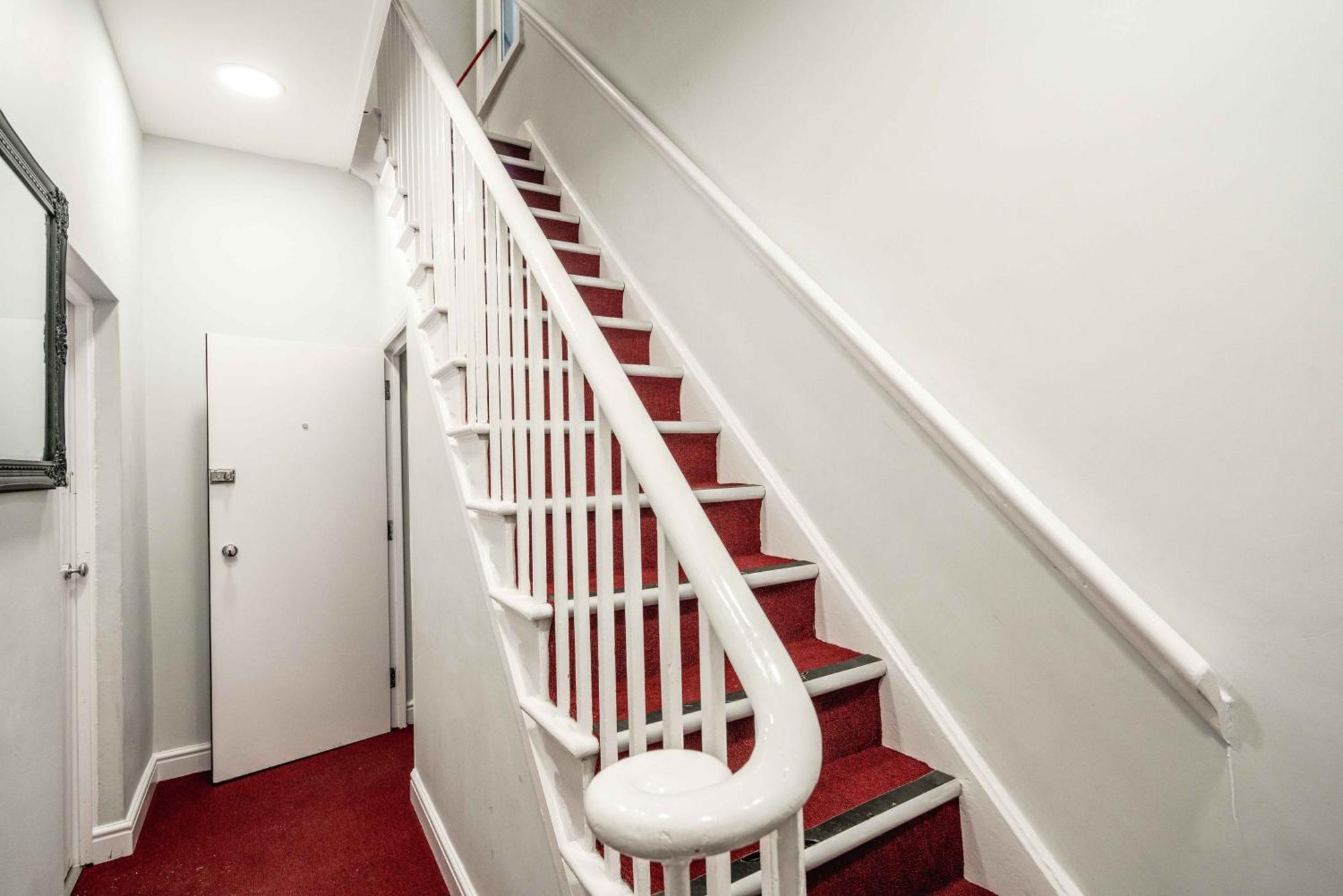 בדפורד Free Parking, 2 Beds,Close To Train Station מראה חיצוני תמונה